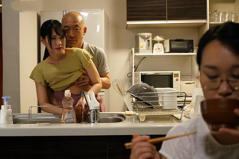 Chồng yêu trả bài hoa nhỏ riêng của người vợ khi biết bà xã không thể sinh con cho mình