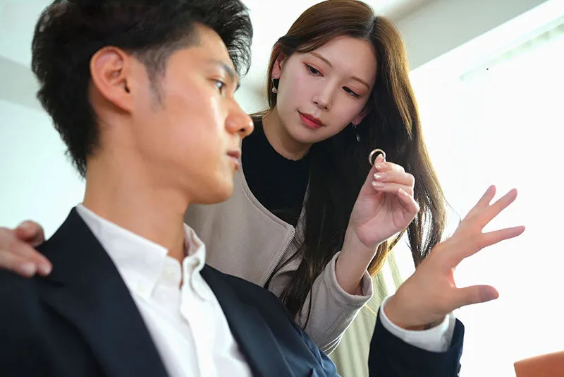 Người vợ đi đi giã ngoại, ông chồng ở nhà bị nhỏ em bà xã gạ nện không trượt phát nào