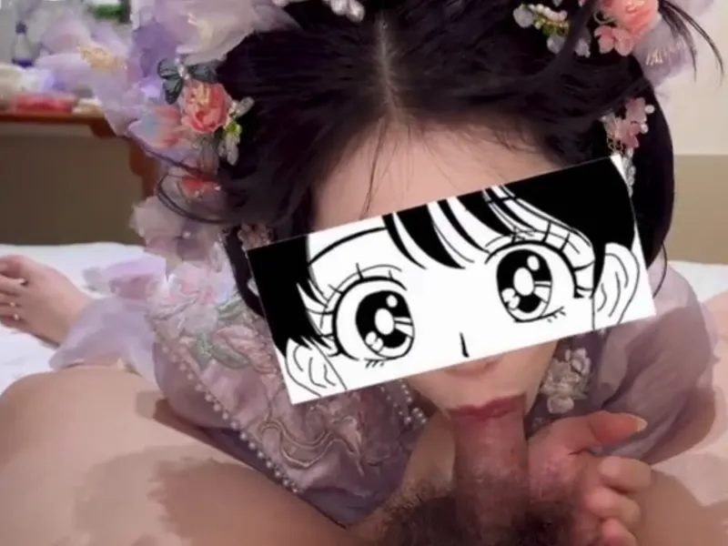 Gái xinh trong bộ đồ con gái liếm cây hàng cực đã